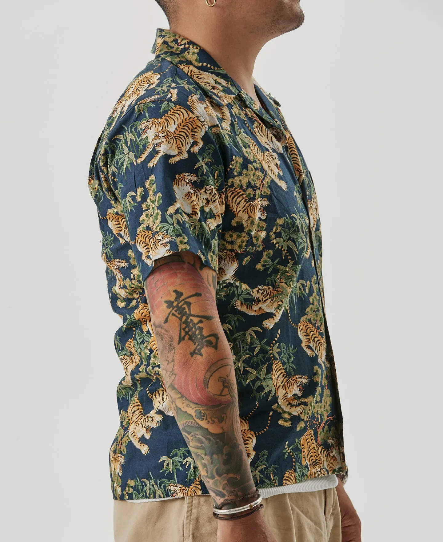 Lot AS08 Ukiyo-e Tiger & Bambo Pattern Aloha Shirt - Navy