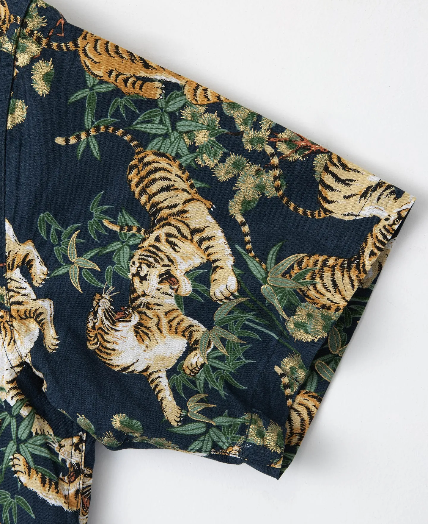 Lot AS08 Ukiyo-e Tiger & Bambo Pattern Aloha Shirt - Navy