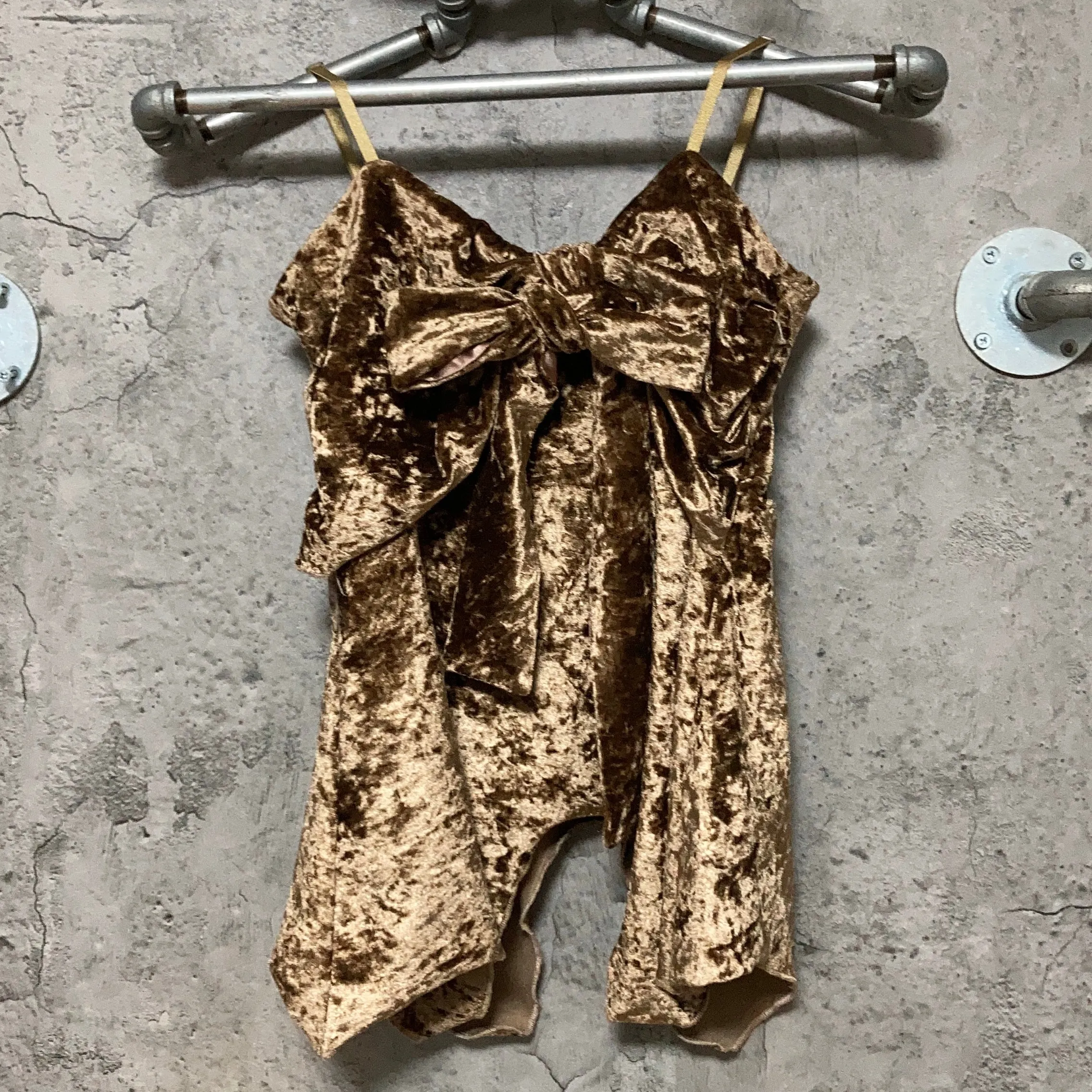 velours ribbon camisole tops